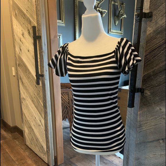 LAUREN Ralph Lauren Ruffle Sleeve - Picture 1 of 8